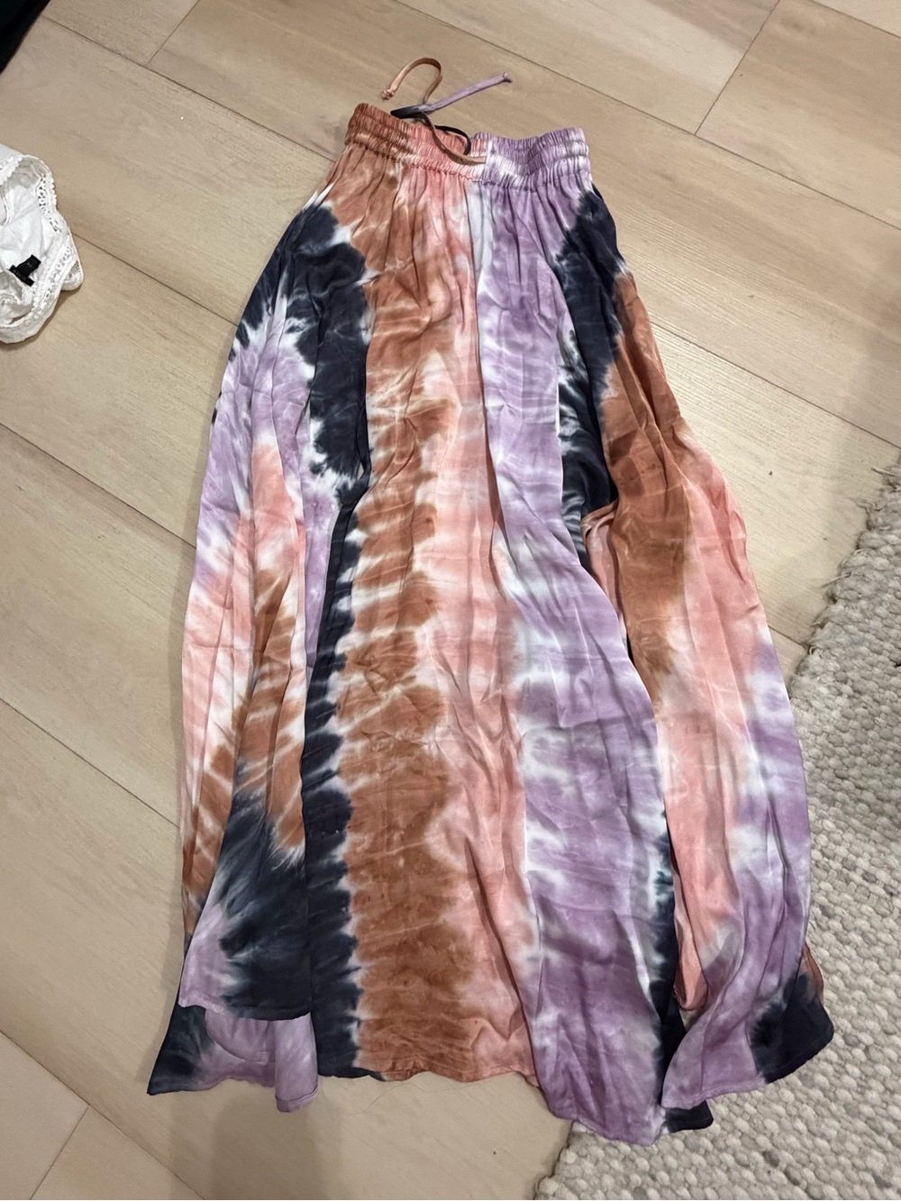 YFB Tie-Dye Maxi Skirt in Lavender, Rust & Black size de - Picture 2 of 4